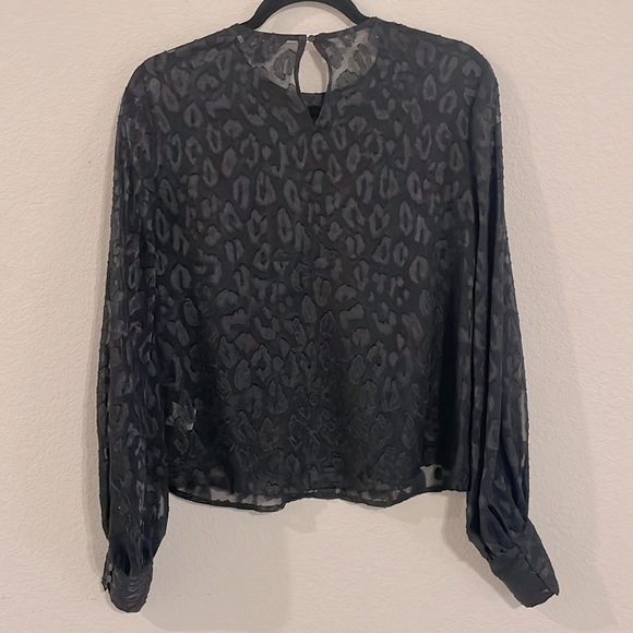 Express Women Tunic XS Black Semi Sheer Animal Print Monochrome Contemporary - Picture 3 of 16